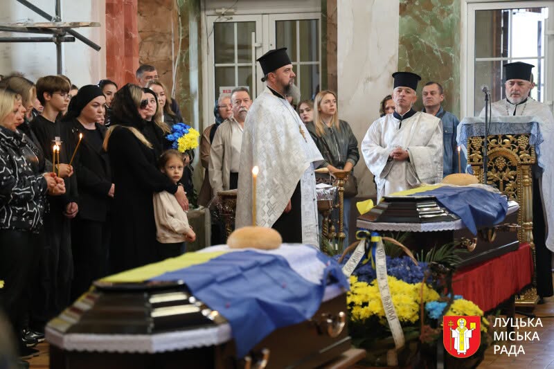 Двоє захисників повернулися додому назавжди: у Луцьку попрощалися з Василем Тихим і Максимом Василевським