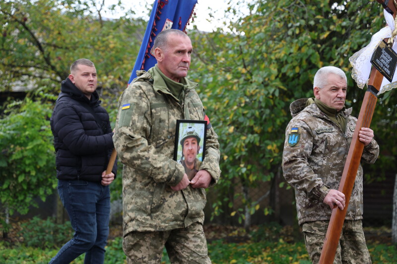 Назавжди 44: на Волині попрощалися з Героєм Віктором Бондаруком