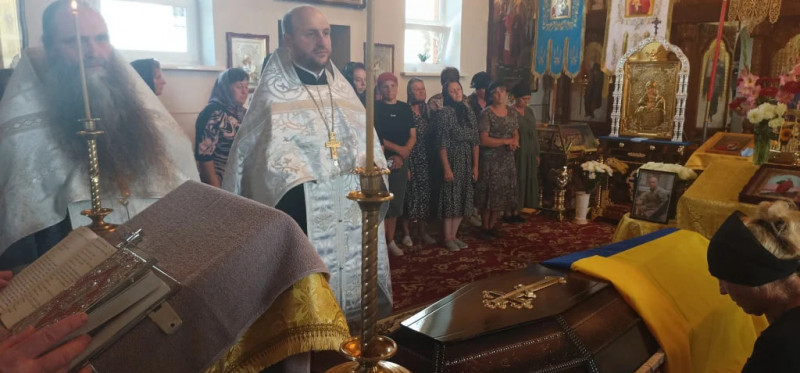 На Волині поховали полеглого Захисника України Андрія Супрунюка