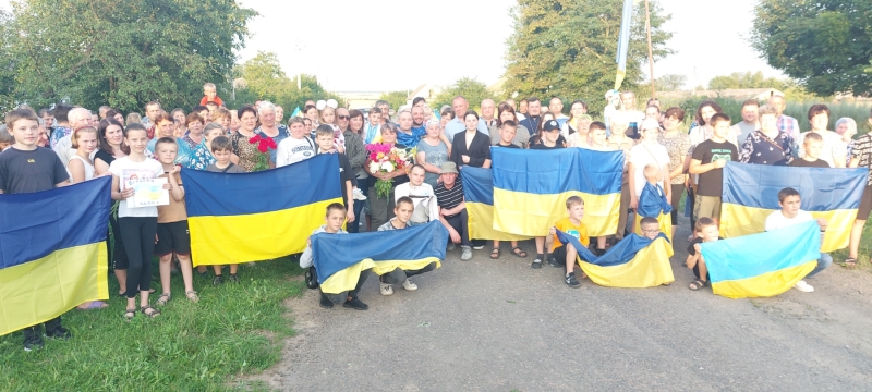Повернення з полону: захисник з Волині вперше ступив на рідну землю після реабілітації
