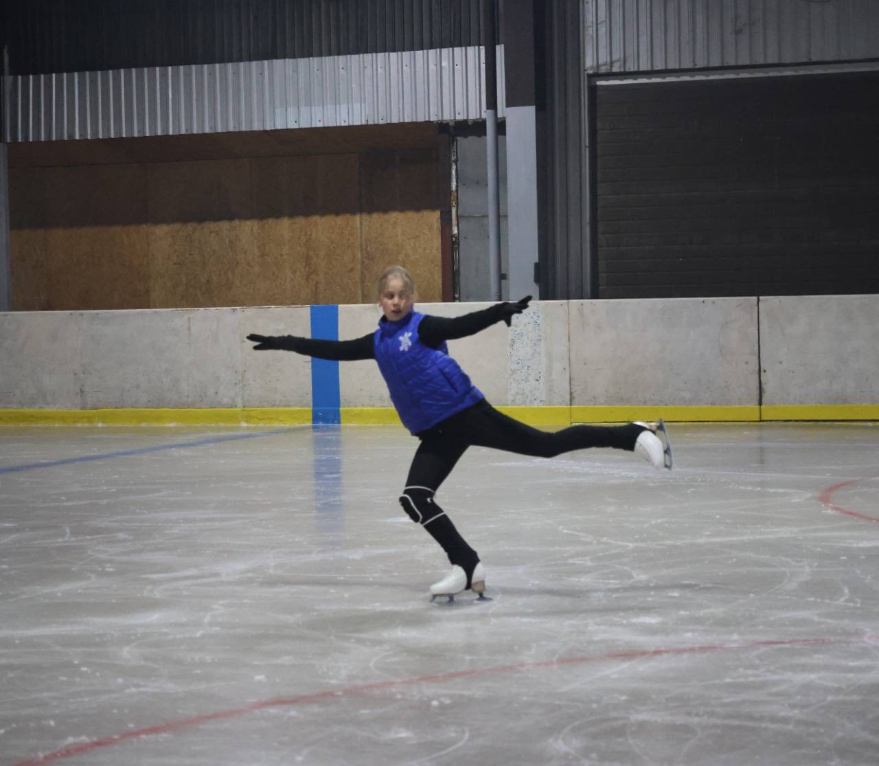 Нова локація – нові емоції: у Луцьку відкрили льодову арену «Снігова королева»