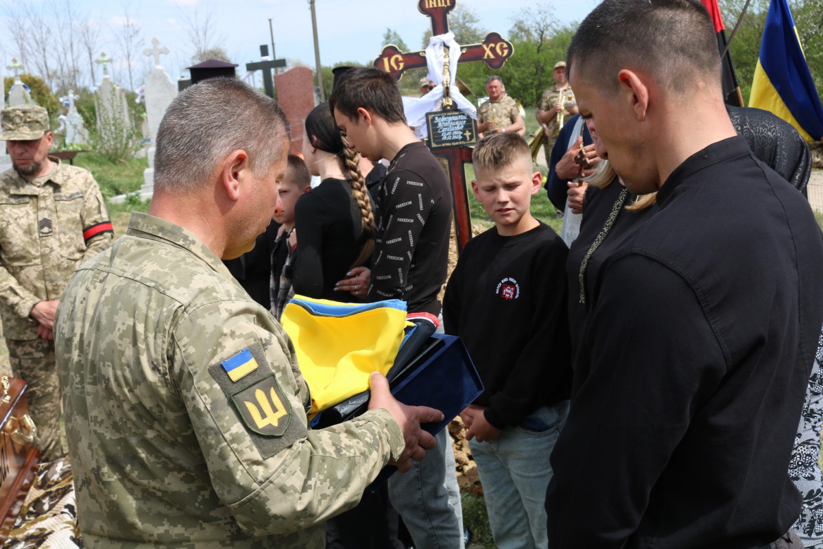 Три з половиною роки очікування: на Волині попрощалися із Героєм Володимиром Забродоцьким