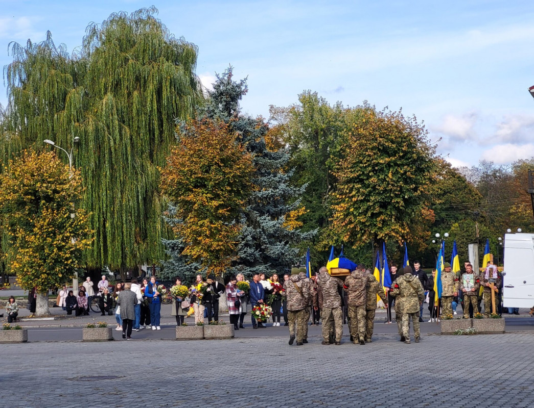 Воював декілька місяців: на Волині попрощалися із захисником, чий брат захищає Україну, Юрієм Галецьким