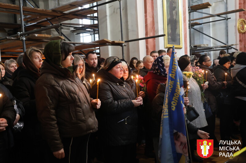 У Луцьку попрощалися з двома захисниками - Анатолієм Парфенюком та Олександром Кондращуком