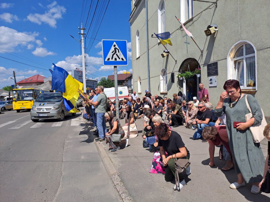 Воїн, який пройшов Афганістан і фронти сучасної війни: на Волині попрощалися з Валентином Ліпичем