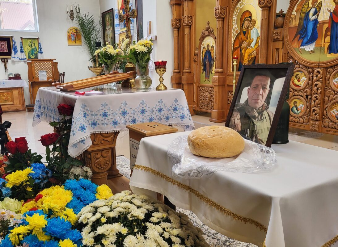 Загинув, рятуючи побратима: на Волині поховали сапера Віктора Савчука, який загинув на Курщині
