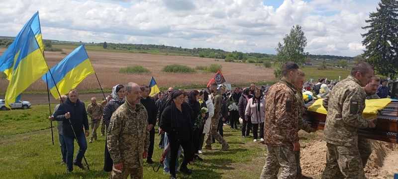 Загинув у бою понад два роки тому: на Волині попрощались з Героєм Григорієм Душним