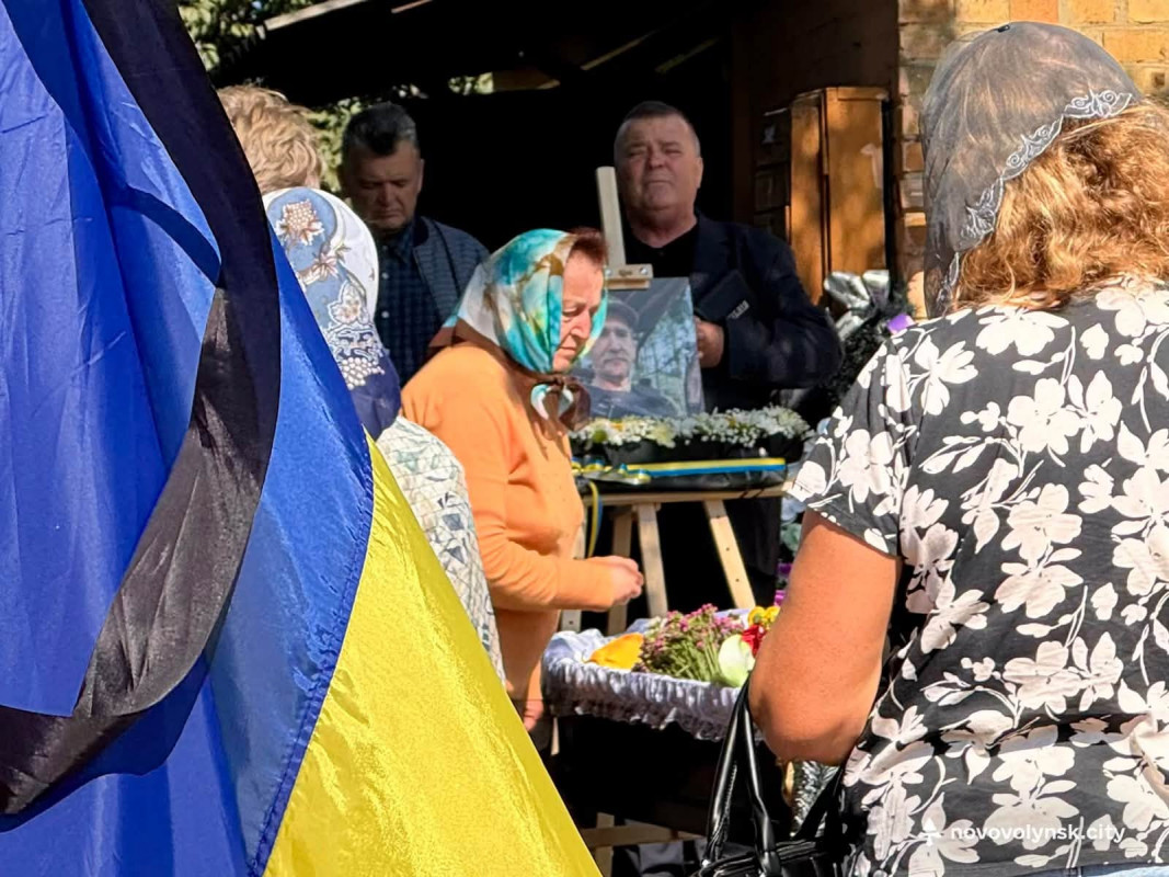 10 років захищав Україну: на Волині попрощалися із Захисником Валентином Кушніруком