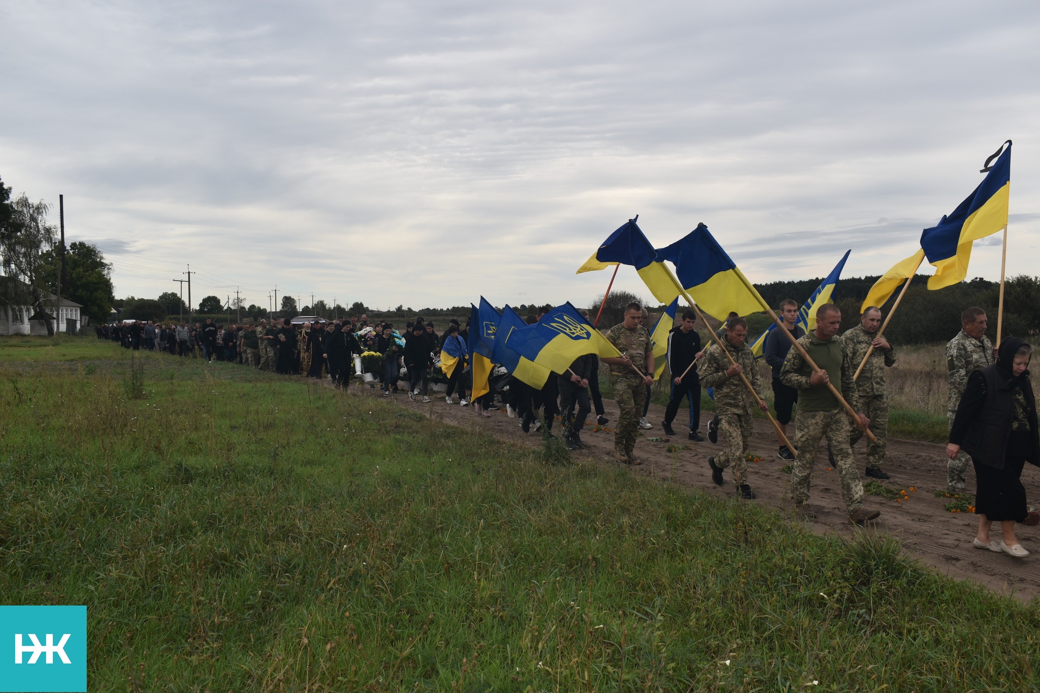 Маленька донечка втратила батька: на Волині провели в останню путь Героя Володимира Дарчича