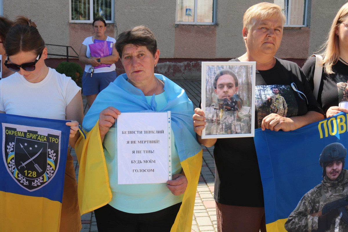 «Має повернутися кожен»: у місті на Волині провели акцію на підтримку полонених і зниклих безвісти військових
