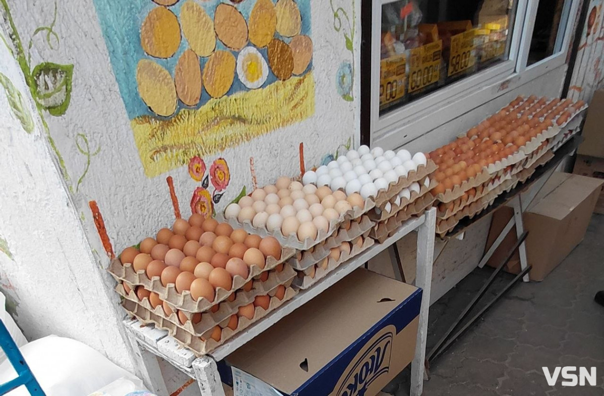 Скільки коштують яйця на ринку у Луцьку