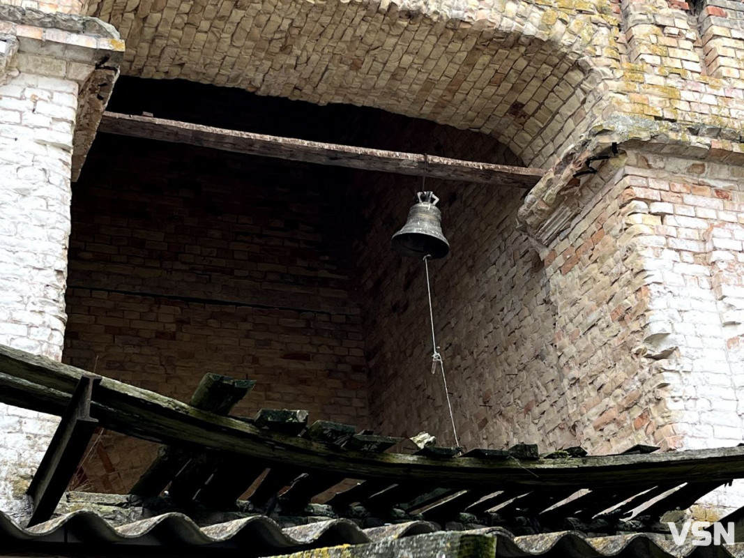 Незламний оберіг: Храм на Волині, який вистояв перед снарядом, що застиг у його стіні. Фоторепортаж