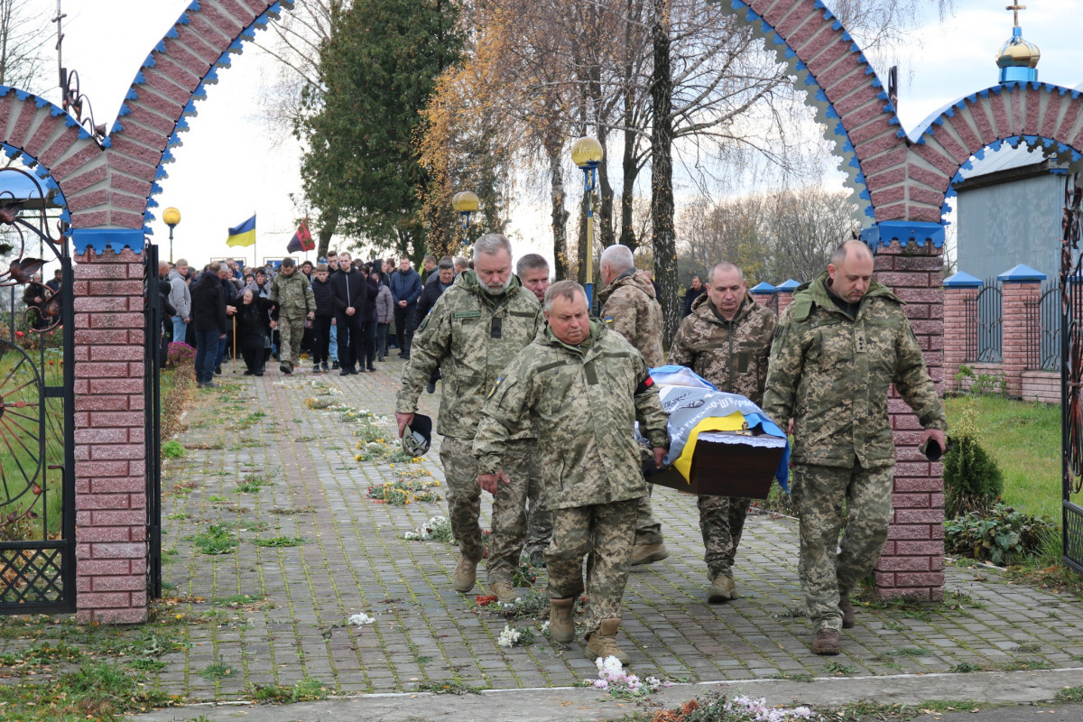Більше двох років вважався зниклим безвісти: на Волині попрощались з Героєм Сергієм Матвіюком