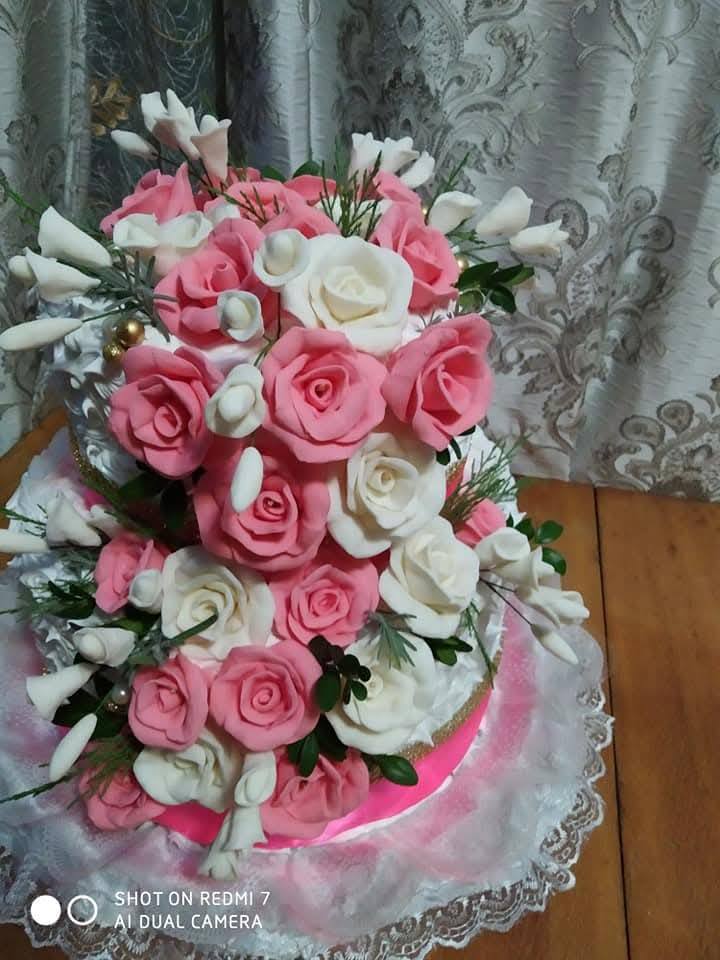 Майстриня з Волині пече короваї, які замовляють по всій Україні та за кордоном