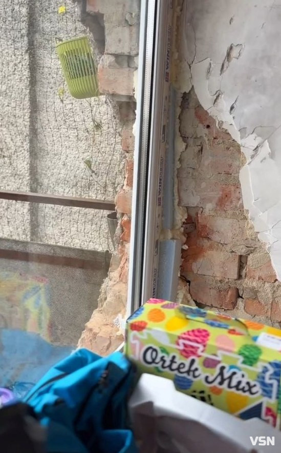 У Луцьку сім’ї з двома маленькими дітьми допоможуть після російської атаки: квартира зазнала значних руйнувань