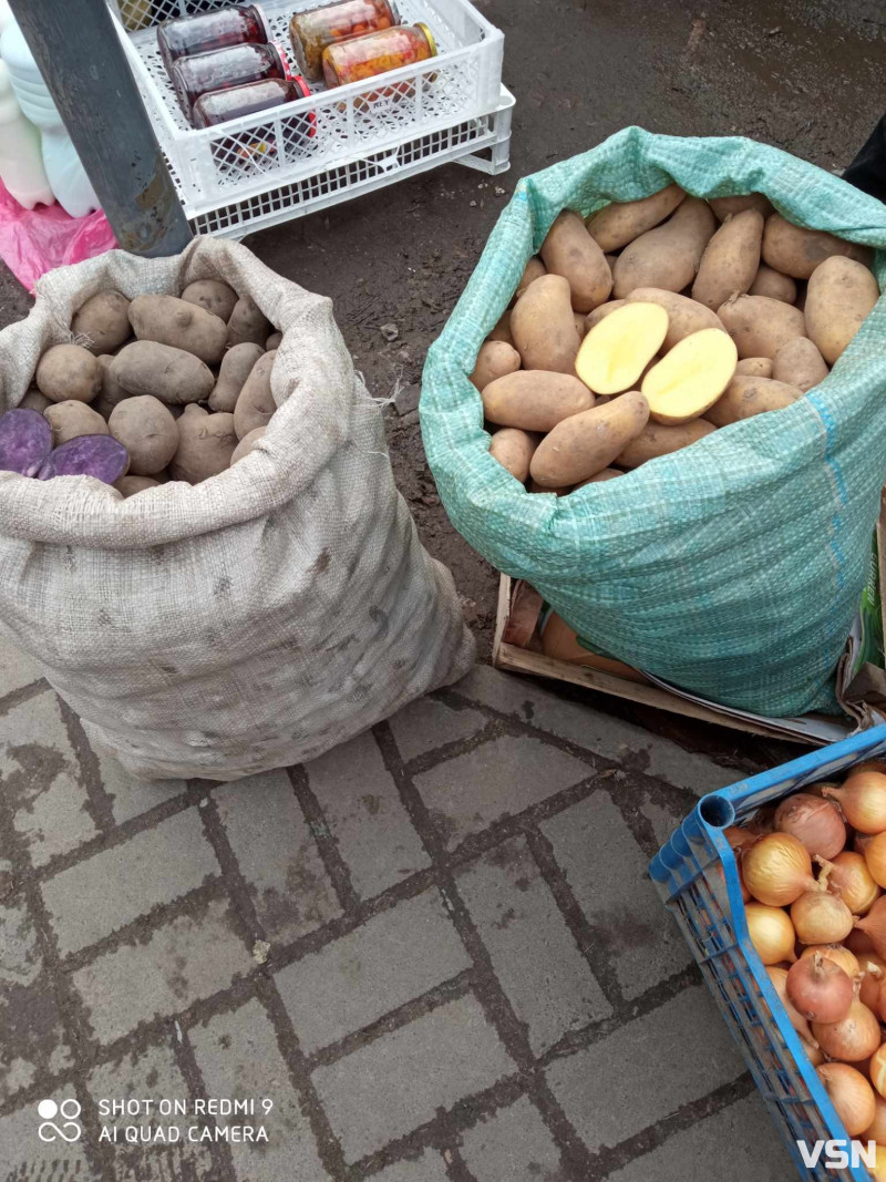 Скільки у Луцьку коштує картопля на ринку