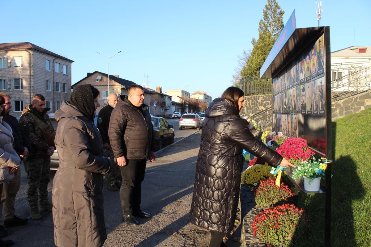 На Волині вручили орден «За мужність» ІІІ ступеня матері загиблого Героя