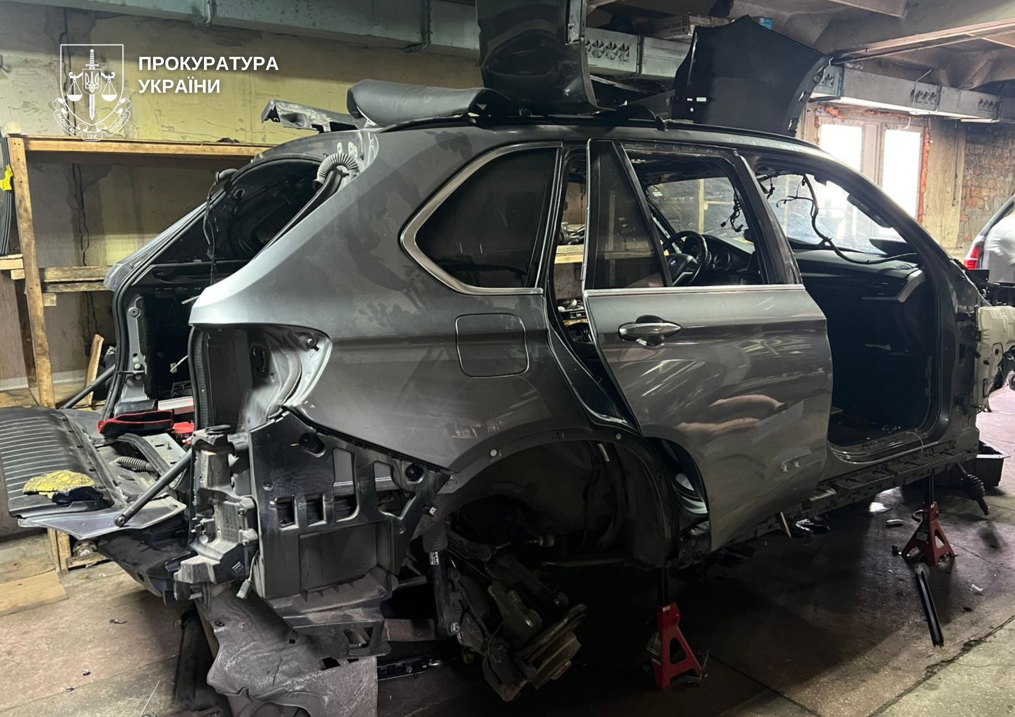 Схема на мільйони: судитимуть волинянина за ввезення авто під виглядом гуманітарної допомоги для ЗСУ