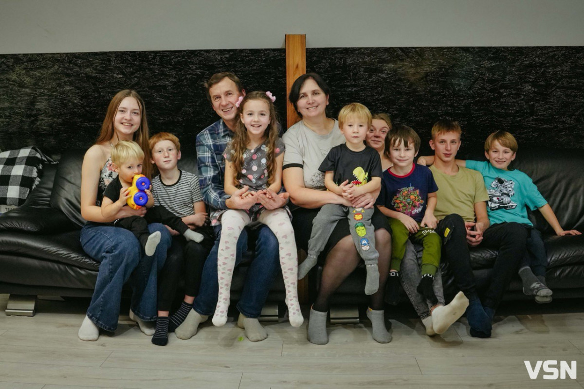 У Луцьку завдяки благодійному концерту придбали бус для родини з дев'ятьма дітьми