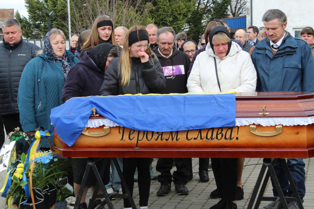 Півтора року невідомості: на Волині попрощалися із загиблим на Курщині Валентином Волошиним