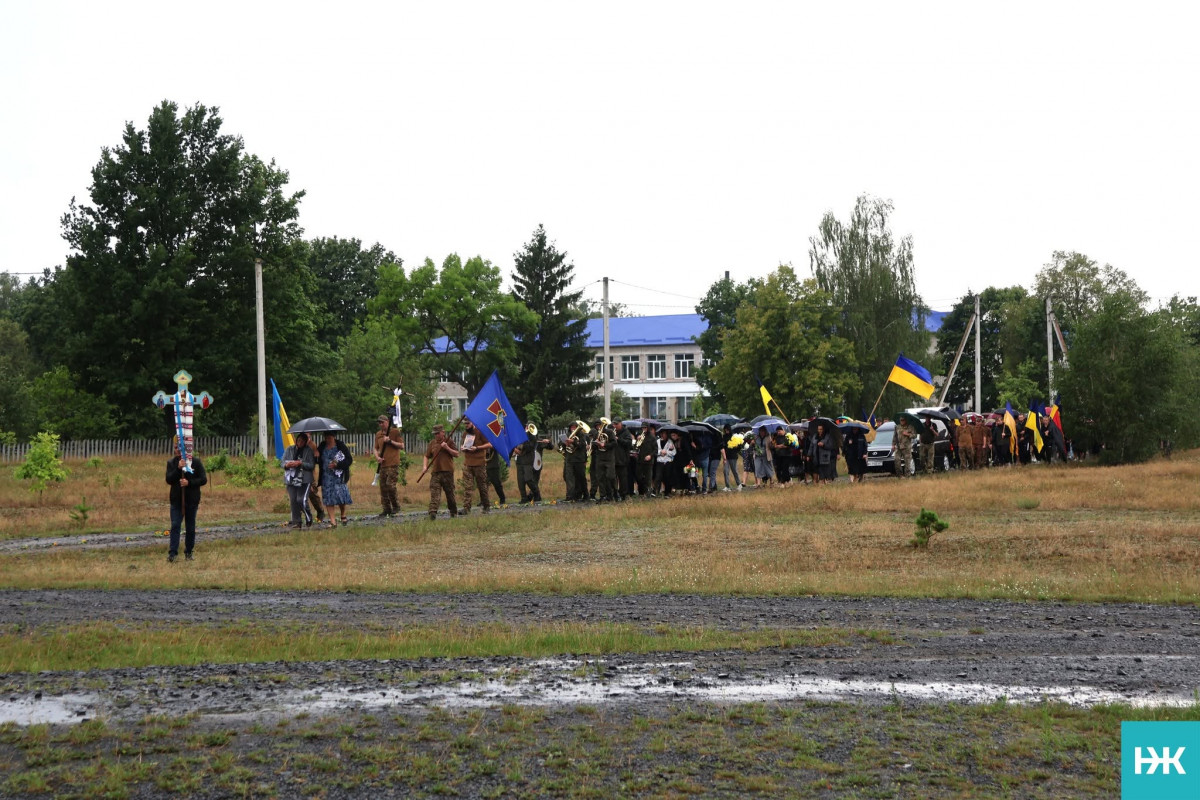На Волині попрощалися із захисником Сергієм Клапінським, життя якого трагічно обірвала ДТП