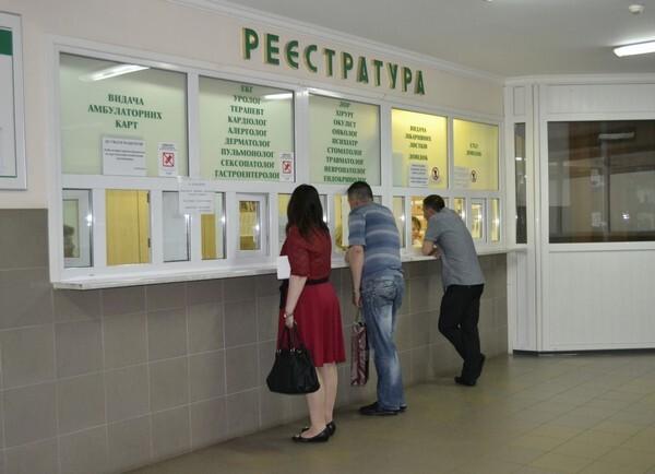 Чому небезпечно займатися самолікуванням: пояснення лікарки з Луцька