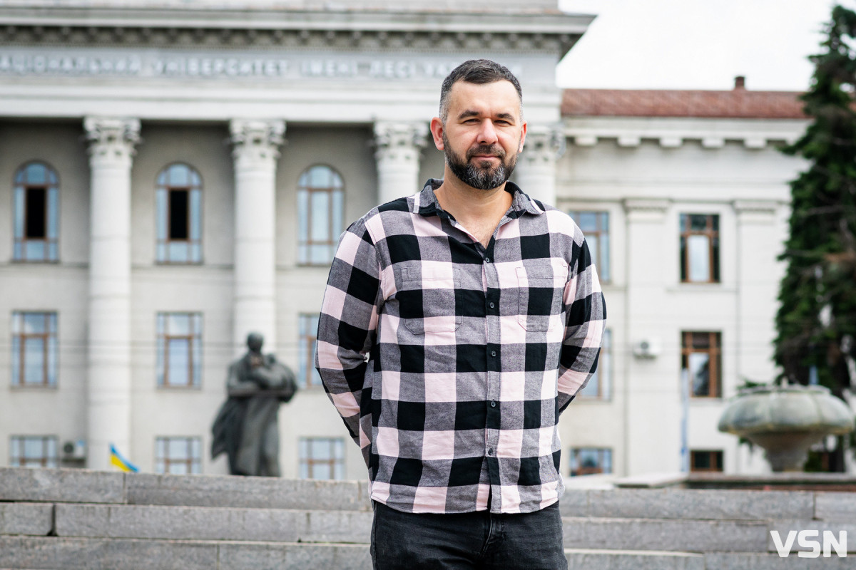 «Ми творимо місто навколо себе»: Вадим Курилюк про біг, вітражі та Луцьк