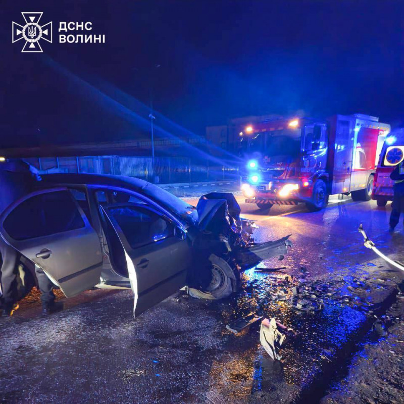 Під Луцьком зіткнулися два авто, постраждали четверо людей