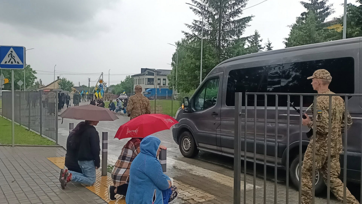 Навіки 35: на Волині попрощалися з Героєм Романом Никончуком