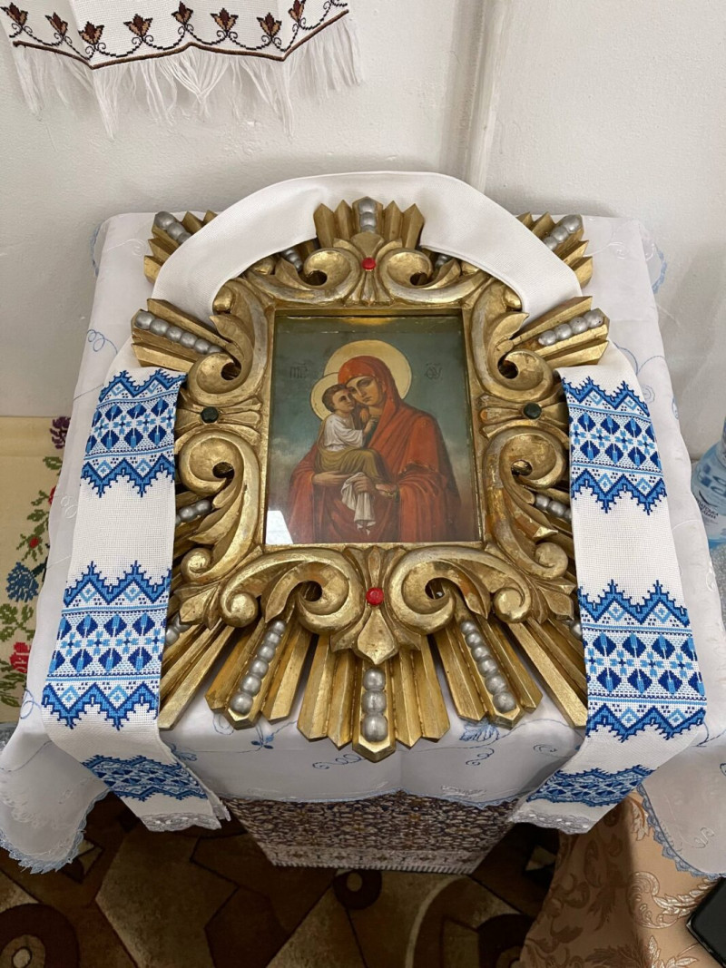 Під час кожного богослужіння моляться за воїнів: отець Роман 25 років є духовним наставником у храмі Луцького району