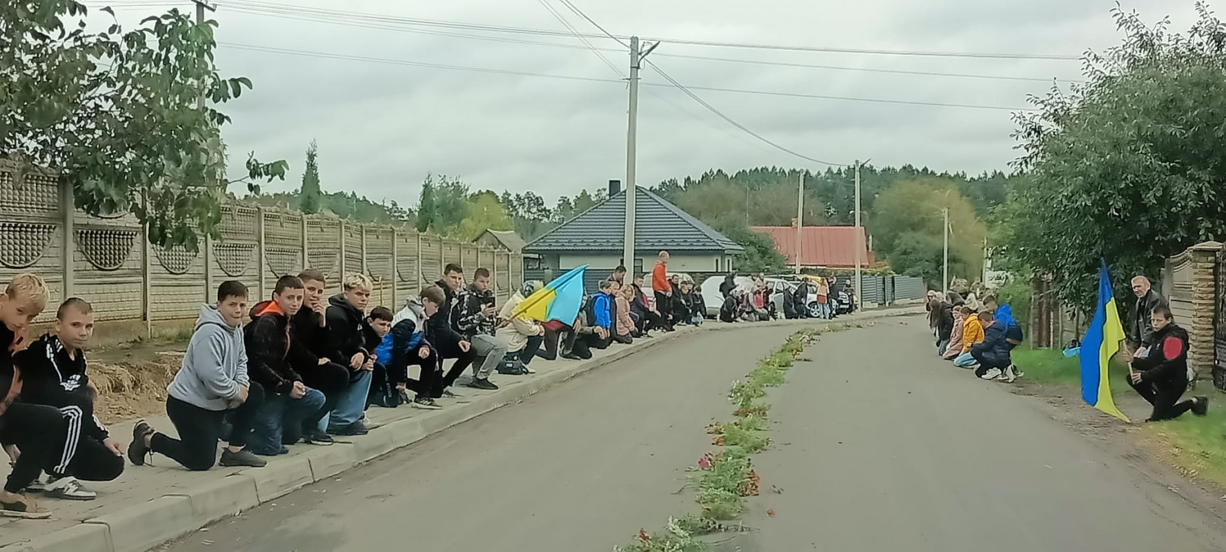 Лишилися дружина, три дочки та два сини: на Волині попрощались із Героєм Сергієм Климчуком