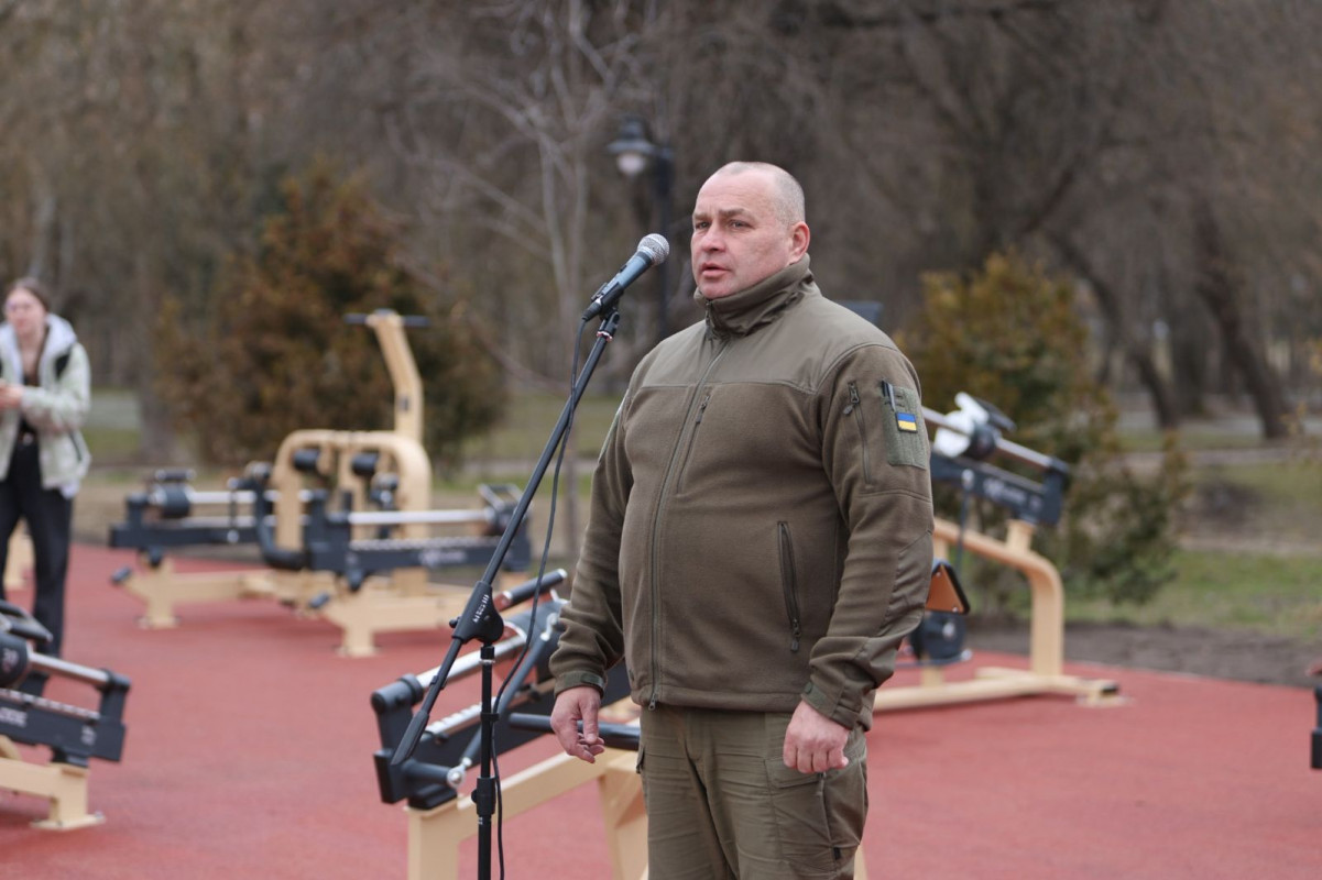 У луцькому парку запрацював тренажерний зал під відкритим небом