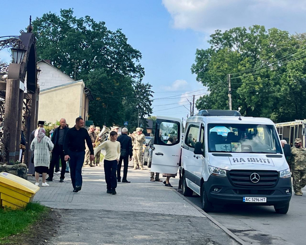 На Волині провели в останню путь захисника Сергія Литовку, який загинув на Курщині