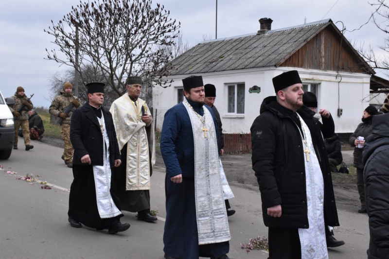 На Волині попрощалися з Героєм Олександром Максимуком