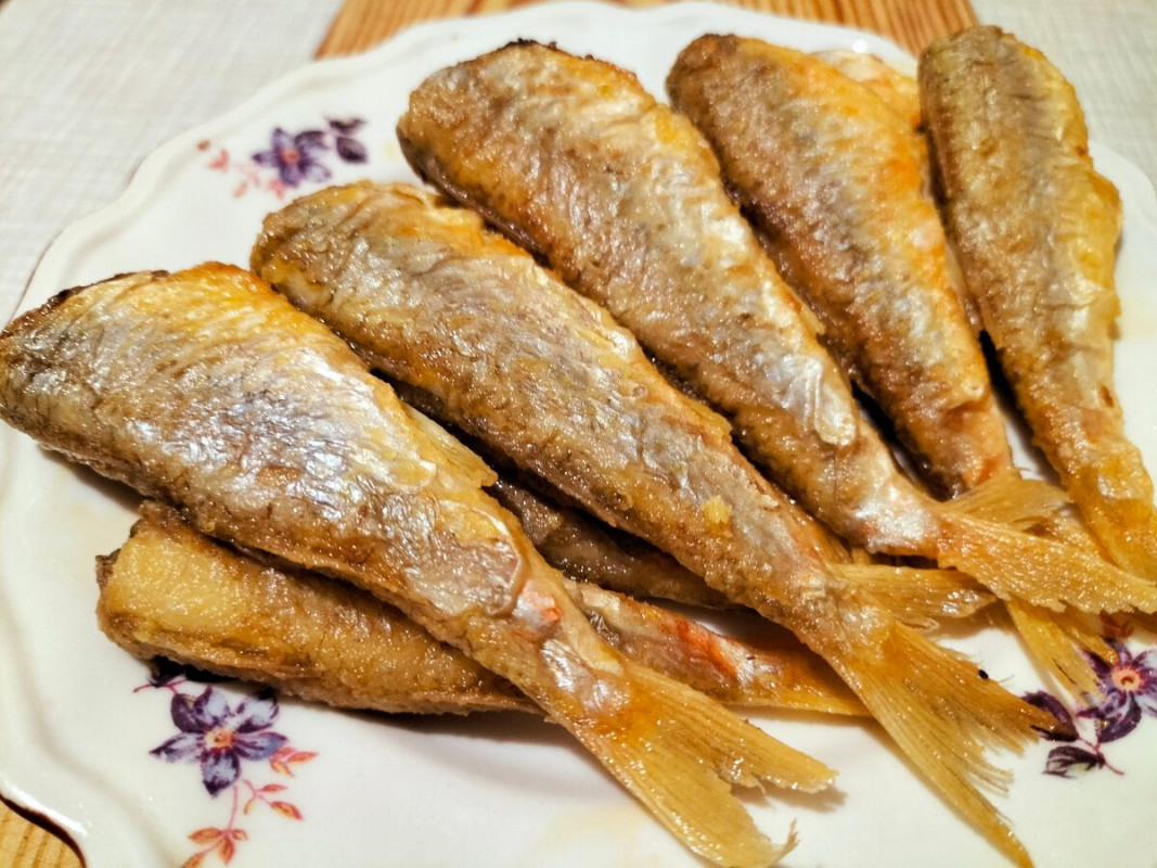 Як смажити рибу без запаху, без бризок і без прилипання до сковорідки