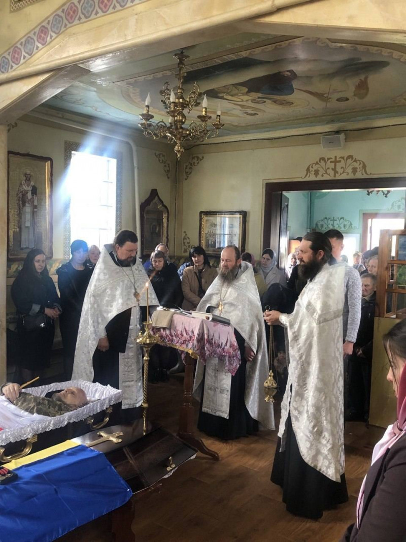 Захищав країну з 2014 року: на Волині попрощалися з Героєм Олександром Будніком