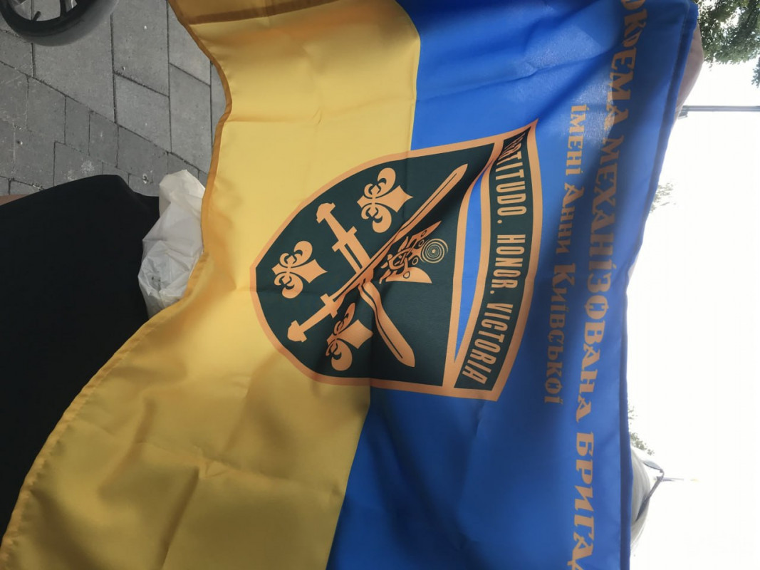 Не бачила сина мертвим і досі чекає: мама Героя з Волині виховує маленьку копію загиблого тата