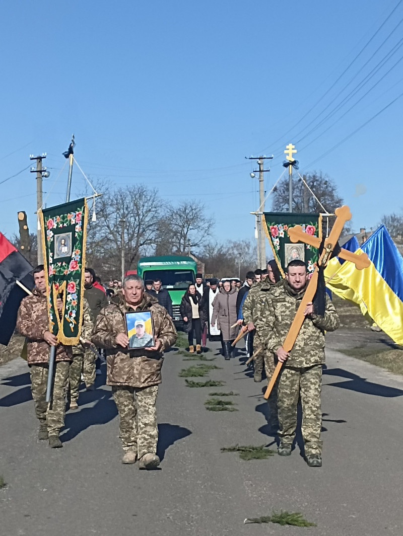 Востаннє повернувся додому: волиняни «на щиті» зустріли Героя Олександра Панасюка