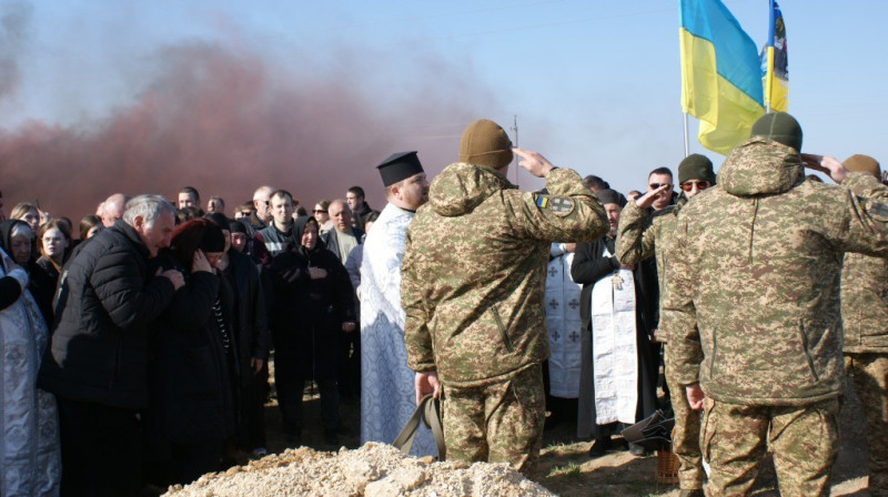 У громаді на Волині попрощалися із 23-річним розвідником «Азова» Назаром Поліщуком