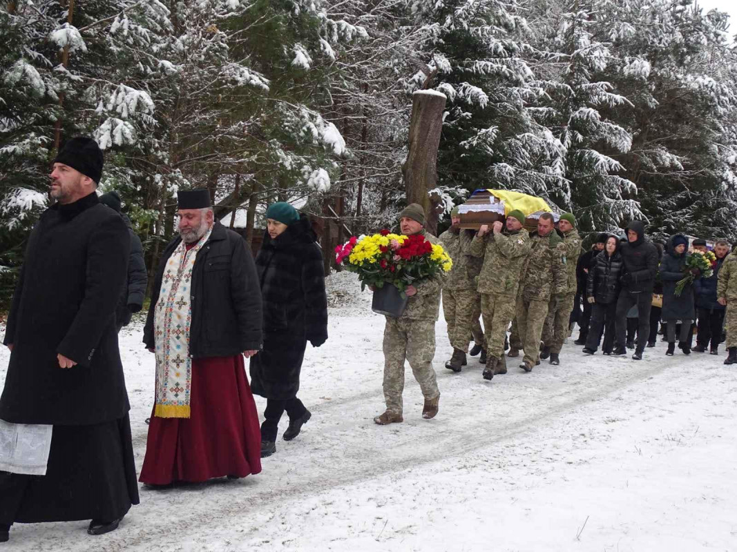Не витримало серце: на Волині поховали депутата селищної ради Василя Мазурика, який воював на сході