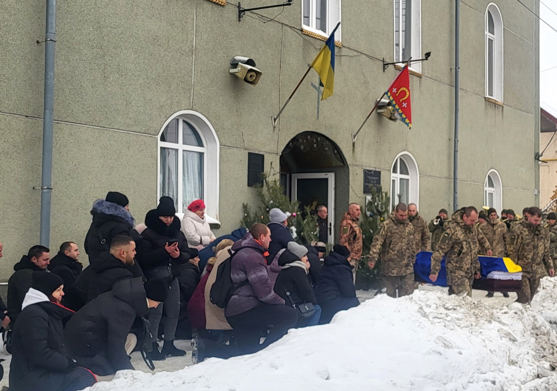 Родина до останнього жила надією: на Волині попрощалися з воїном Георгієм Смалем
