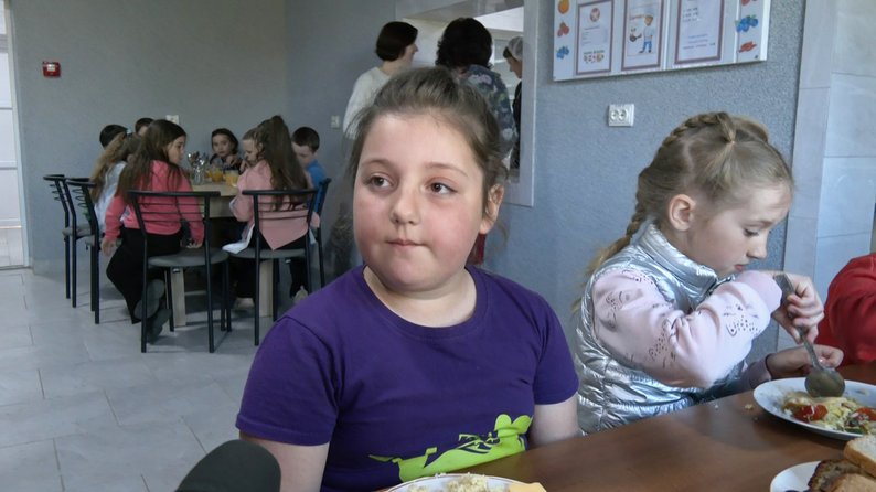 «Уже економимо»: як на Волині працює перша опорна шкільна кухня