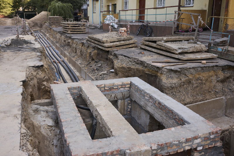 У Луцьку на Теремнівській капітально ремонтують тепломережу