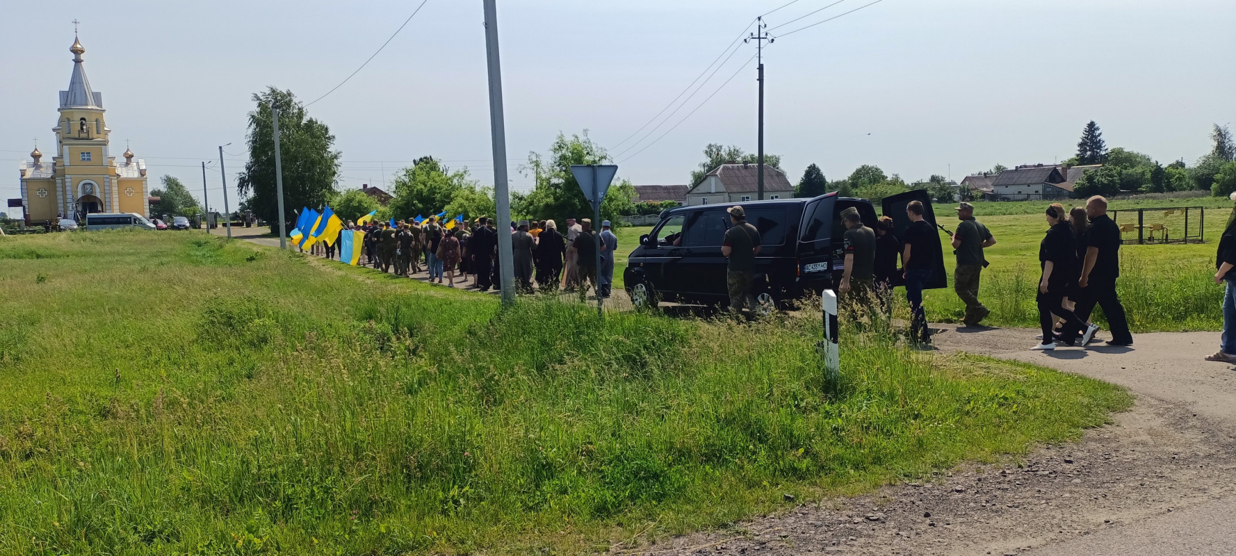 Довгий час вважався зниклим безвісти: на Волині попрощались з Героєм Сергієм Холодовим
