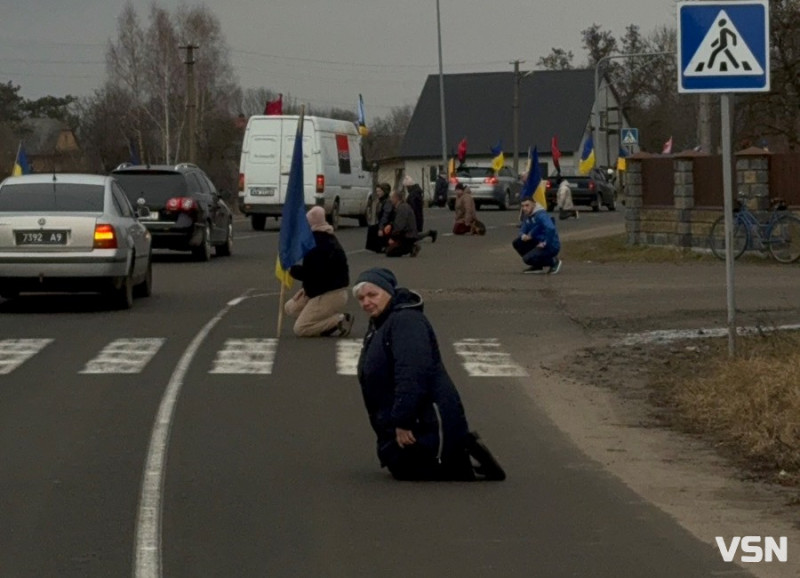 Осиротіли донечка і син: «на щиті» востаннє додому повернувся Герой з Волині Сергій Челяда