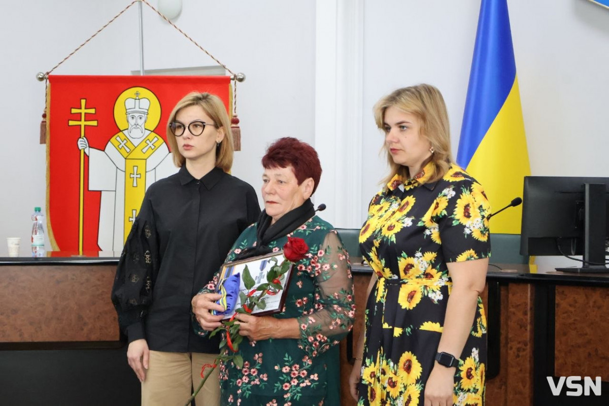 За мужність та героїзм у боях: у Луцьку вручили посмертні нагороди сім’ям загиблих Героїв