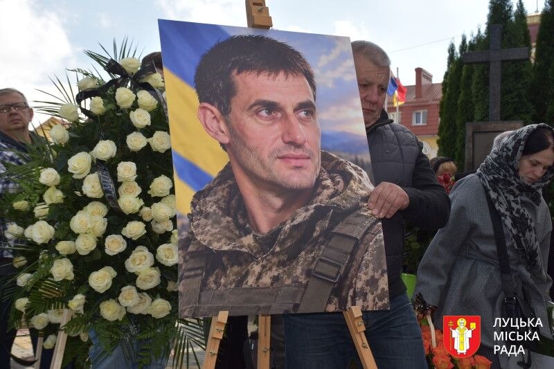 На Волині поховали ексфутболіста збірної України Романа Максимюка, який загинув на війні