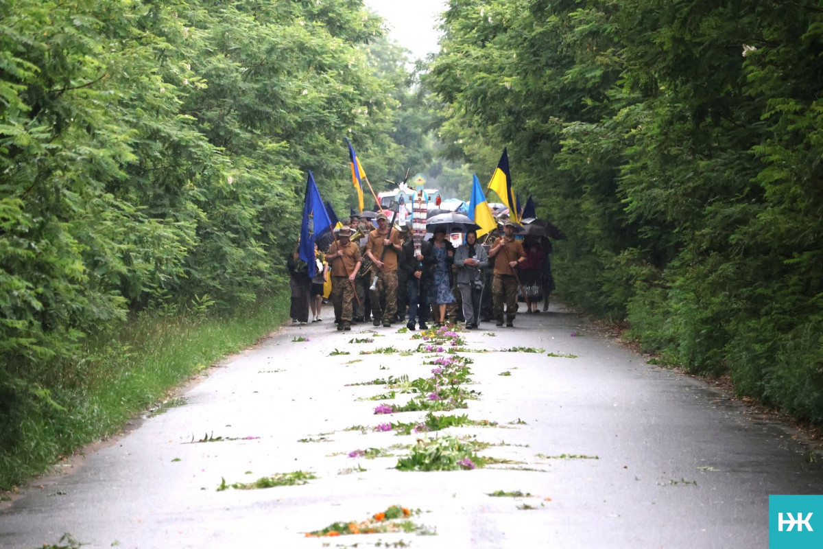 На Волині попрощалися із захисником Сергієм Клапінським, життя якого трагічно обірвала ДТП