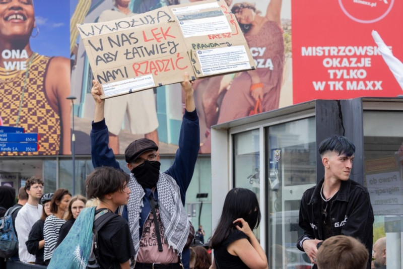 У Польщі – масові протести проти імміграції: тисячі людей вийшли на вулиці
