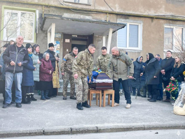 У Нововолинську попрощалися із загиблим Героєм Романом Марценюком